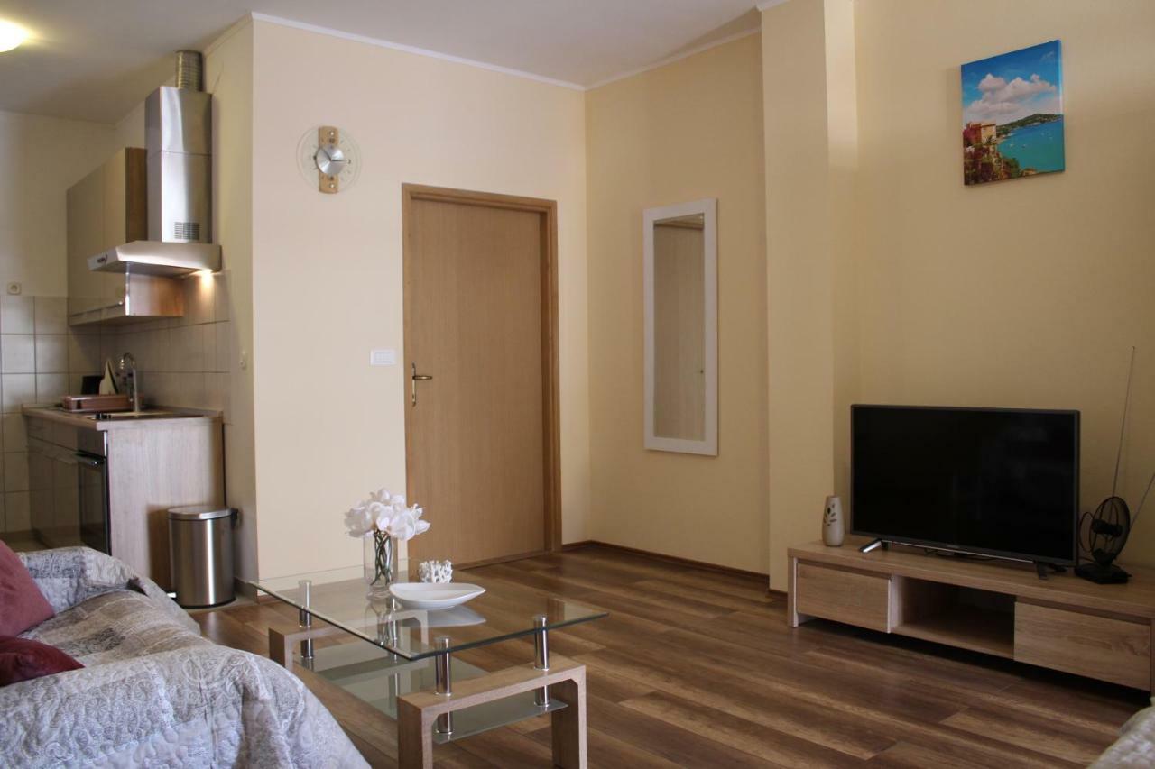 Studio Apartman Ana Šibenik Exterior foto